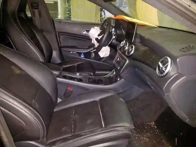 WDDSJ4GB4JN551613 2018 MERCEDES-BENZ CLA 250 4MATIC-4