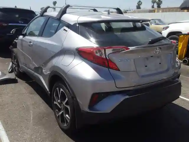 JTNKHMBX7K1054925 2019 TOYOTA C-HR XLE-2