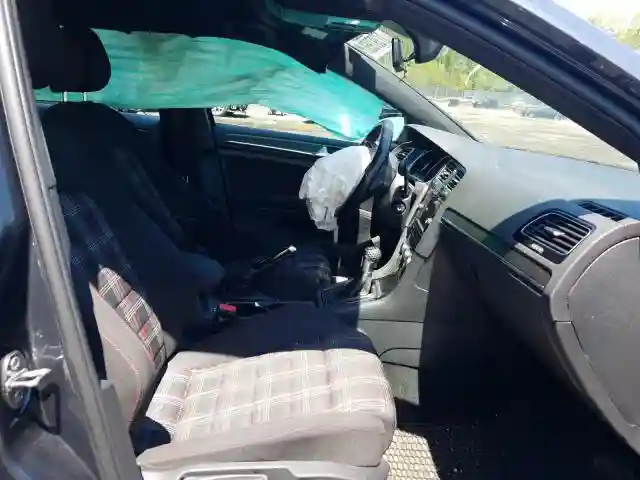 3VW547AU9JM282008 2018 VOLKSWAGEN GTI S-4