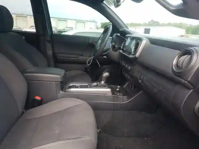 3TMCZ5AN9KM204922 2019 TOYOTA TACOMA DOUBLE CAB-4
