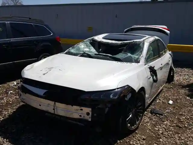 4T1B21FB2KU009002 2019 TOYOTA AVALON XLE-1