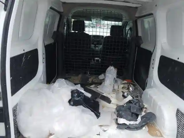 3N6CM0KN8KK692835 2019 NISSAN NV200 2.5S-5