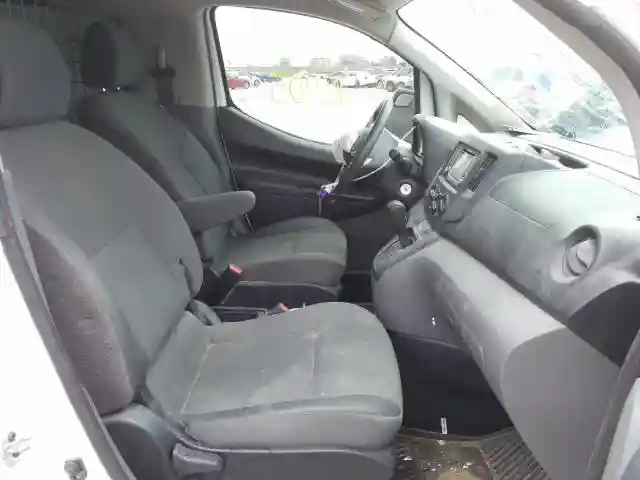 3N6CM0KN8KK692835 2019 NISSAN NV200 2.5S-4