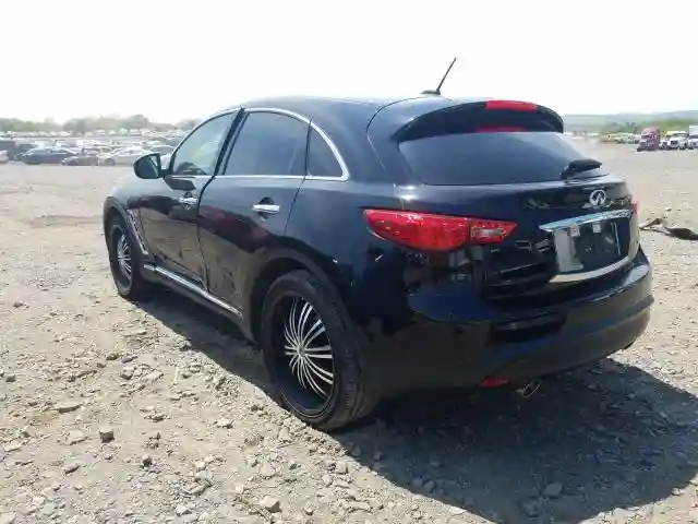 JN8CS1MW7HM414834 2017 INFINITI QX70-2