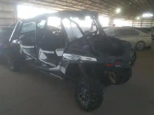 3NSVFK995KG441394 2019 POLARIS RZR XP 4 1000 EPS RIDE COMMAND EDITION-2