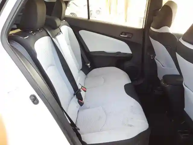 JTDKARFU5K3094186 2019 TOYOTA PRIUS-5