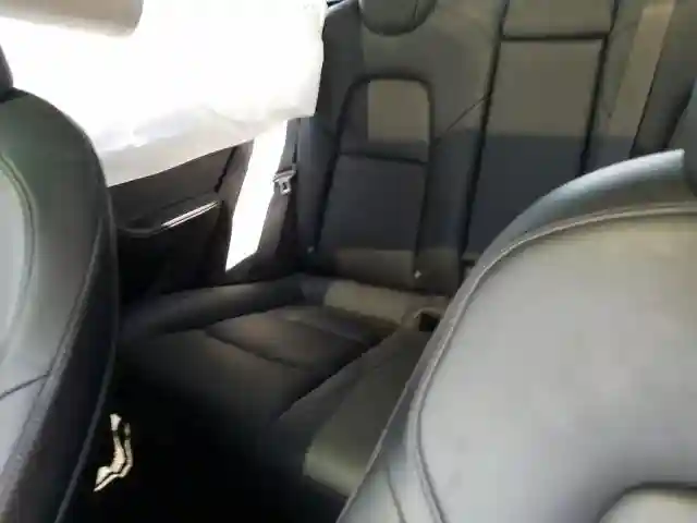 5YJ3E1EA2JF038175 2018 TESLA MODEL 3-5
