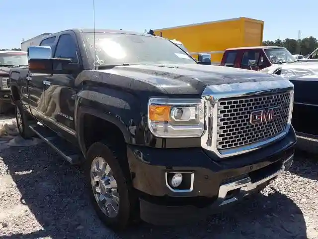 1GT12UE84GF303133 2016 GMC SIERRA K2500 DENALI-0