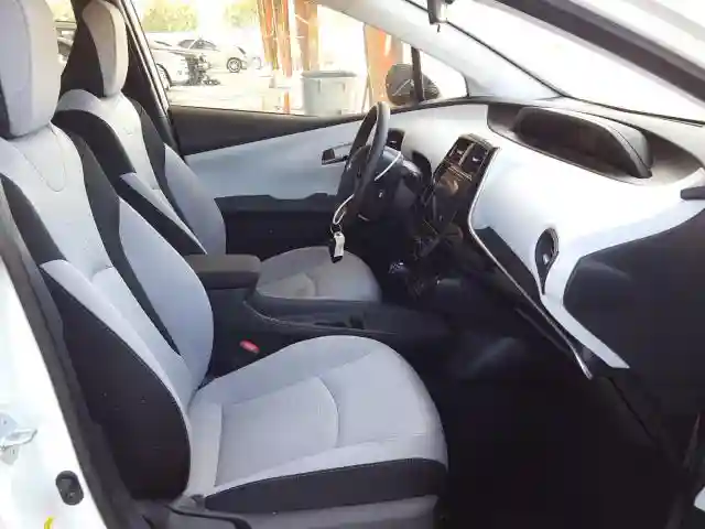 JTDKARFU5K3094186 2019 TOYOTA PRIUS-4