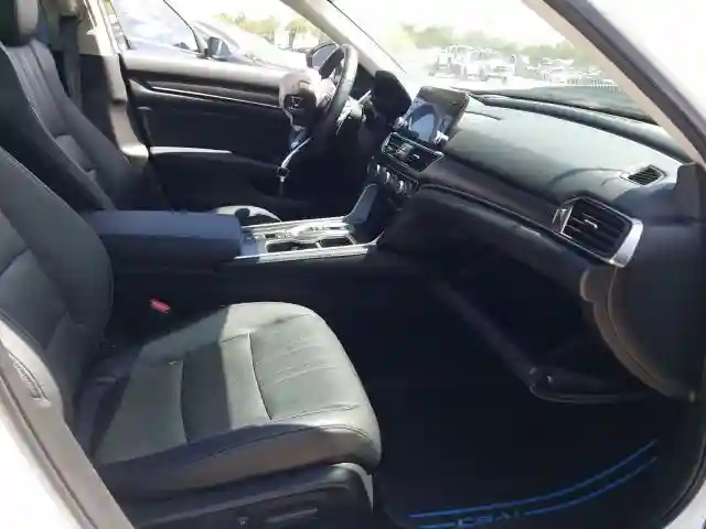 1HGCV3F95JA009540 2018 HONDA ACCORD TOURING HYBRID-4