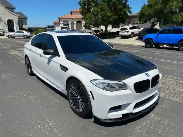 WBSFV9C56DC773141 2013 BMW M5-0