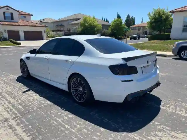 WBSFV9C56DC773141 2013 BMW M5-2