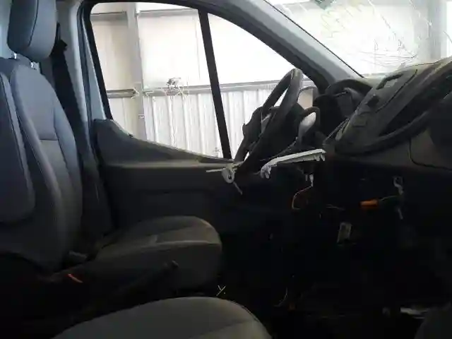 1FTYE1ZM7KKA43726 2019 FORD TRANSIT T-150-4