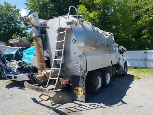 1FVJCYBS5ADAP9633 2010 FREIGHTLINER M2 106 MED-3