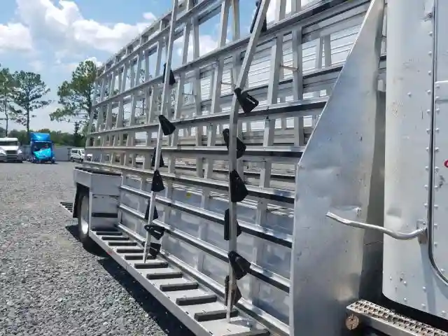 2NPNHM6X2HM434552 2017 PETERBILT 330-5