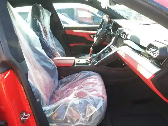 ZPBUA1ZL8KLA01103 2019 LAMBORGHINI URUS-4