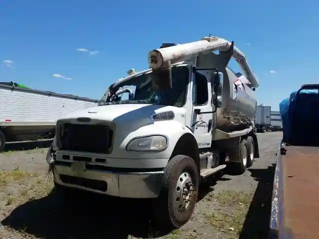 1FVJCYBS5ADAP9633 2010 FREIGHTLINER M2 106 MED-1