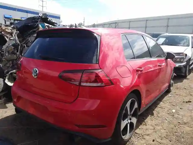 3VW447AUXJM296155 2018 VOLKSWAGEN GTI S/SE-3