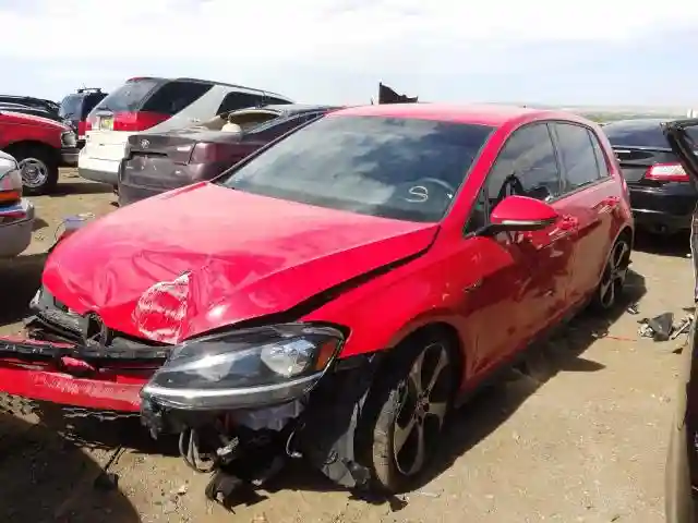 3VW447AUXJM296155 2018 VOLKSWAGEN GTI S/SE-1