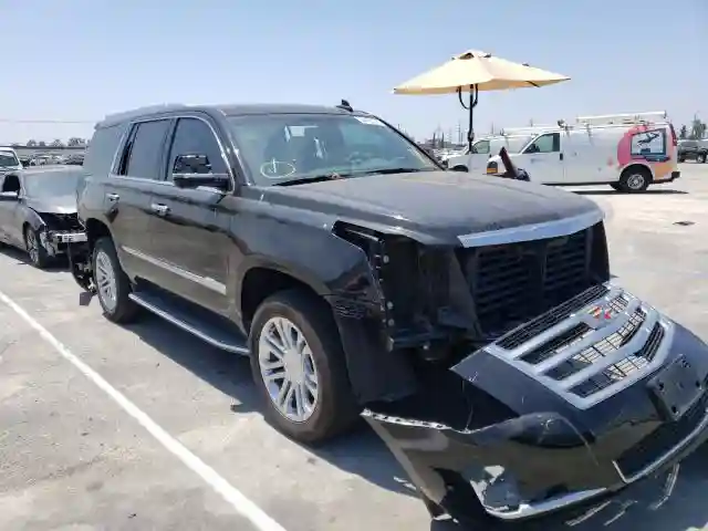 1GYS3AKJ6HR211751 2017 CADILLAC ESCALADE-0