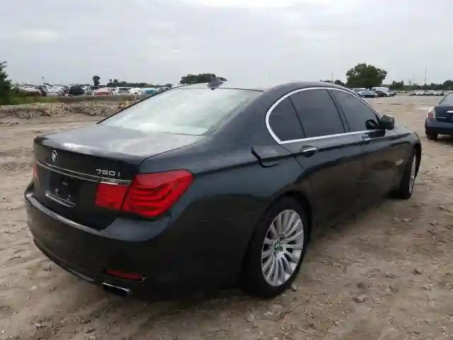 WBAKC6C51CC396434 2012 BMW ALPINA B7-3