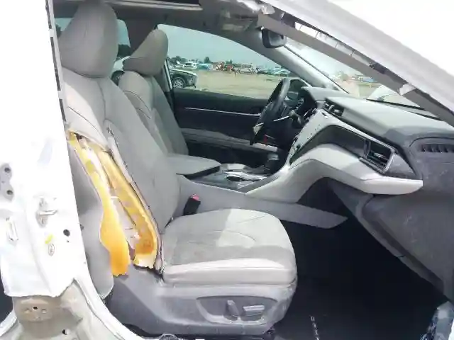 4T1B61HK8KU756802 2019 TOYOTA CAMRY XSE-4