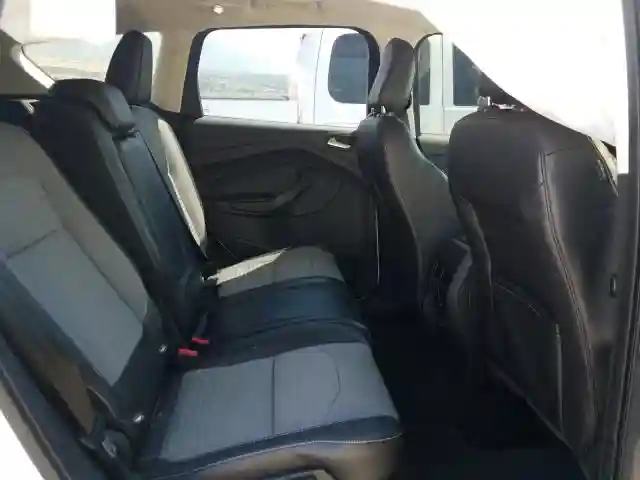 1FMCU9GD3JUB13168 2018 FORD ESCAPE SE-5