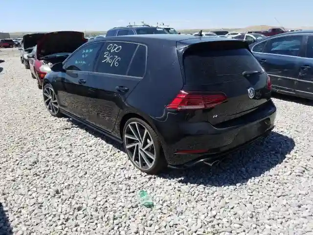 WVWWF7AU9JW185859 2018 VOLKSWAGEN GOLF R-2