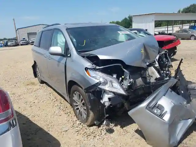 5TDYZ3DC6LS046951 2020 TOYOTA SIENNA XLE-0
