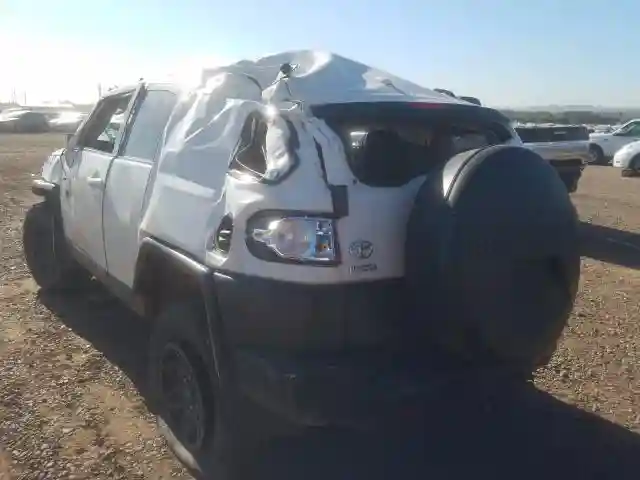 JTEBU4BF9BK112434 2011 TOYOTA FJ CRUISER-2