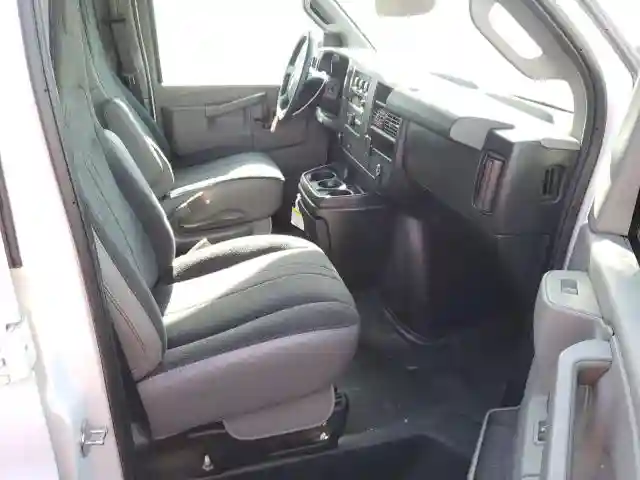 1GTW7AFG9K1246557 2019 GMC SAVANA G2500-4