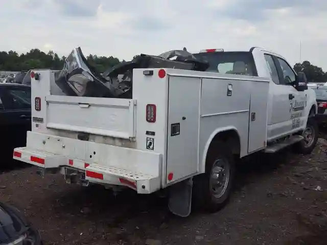 1FD7X2B68KED72257 2019 FORD F250 SUPER DUTY-3