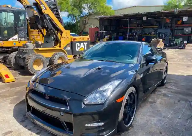 JN1AR5EF0DM260744 2013 NISSAN GT-R PREMIUM-0