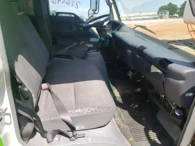 J8DB4B16267025931 2006 GMC SAVANA CUT-4
