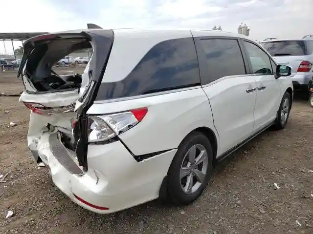 5FNRL6H78JB022995 2018 HONDA ODYSSEY EXL-3