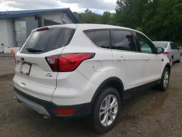 1FMCU9GD8KUA57553 2019 FORD ESCAPE SE-3