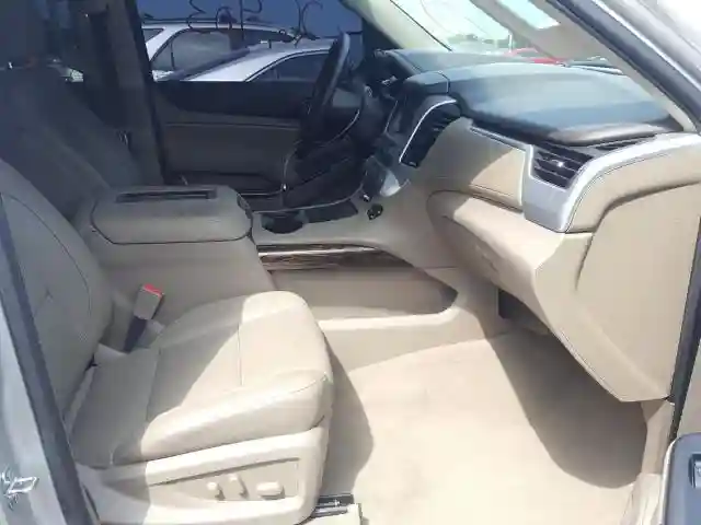 1GKS2GKC5KR287812 2019 GMC YUKON XL K1500 SLT-4