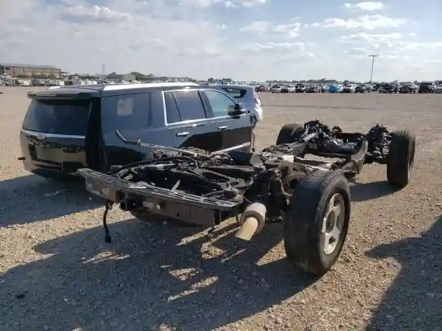 1GYS4DKJ2HR224592 2017 CADILLAC ESCALADE PLATINUM-3