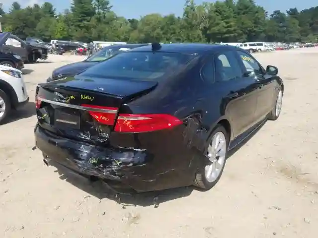 SAJBL4BVXGCY16353 2016 JAGUAR XF R - SPO-3