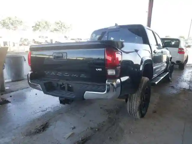 3TMAZ5CN0LM118551 2020 TOYOTA TACOMA DOUBLE CAB-3
