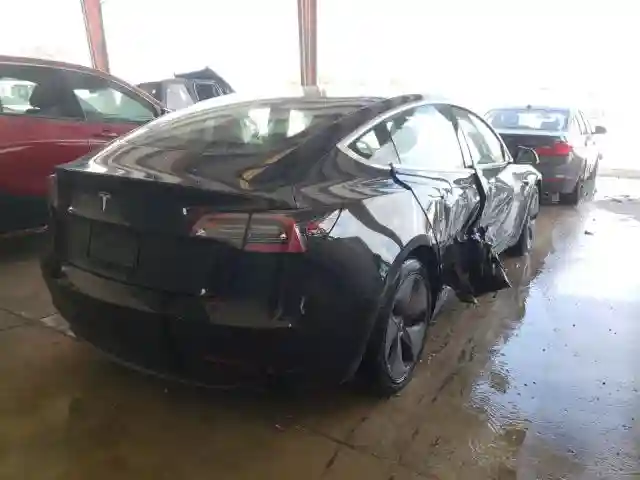 5YJ3E1EA3KF297744 2019 TESLA MODEL 3-3