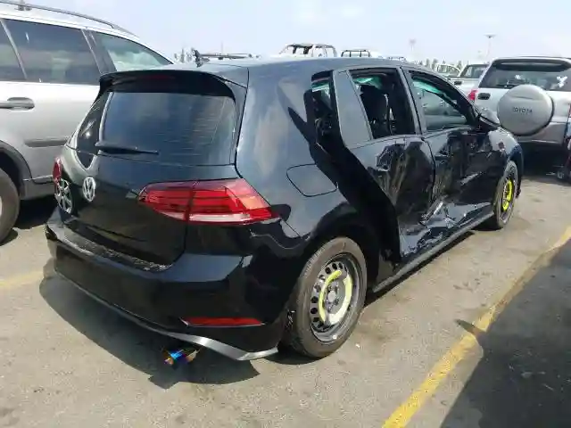 3VW447AU0JM283754 2018 VOLKSWAGEN GTI S/SE-3