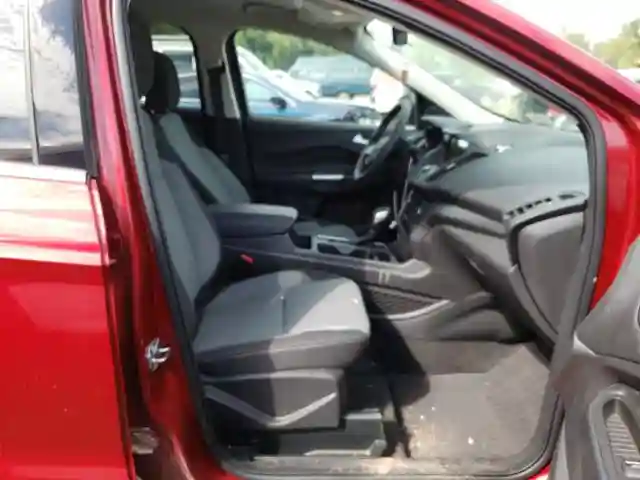 1FMCU9GD6KUA57244 2019 FORD ESCAPE SE-4