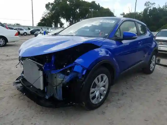 NMTKHMBX7LR111745 2020 TOYOTA C-HR XLE-1