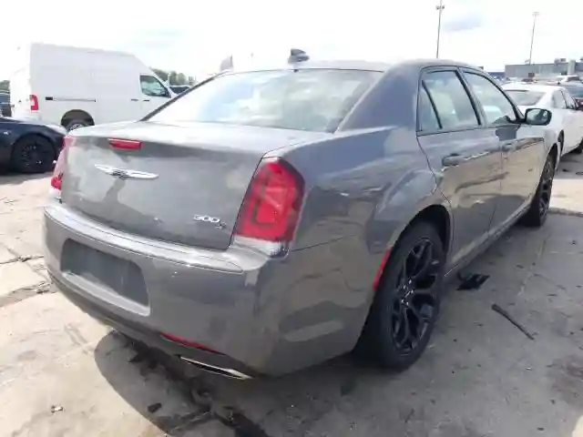2C3CCABGXKH639123 2019 CHRYSLER 300 S-3