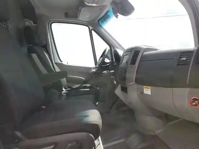 WD3PE7CC5E5942208 2014 MERCEDES-BENZ SPRINTER 2500-4