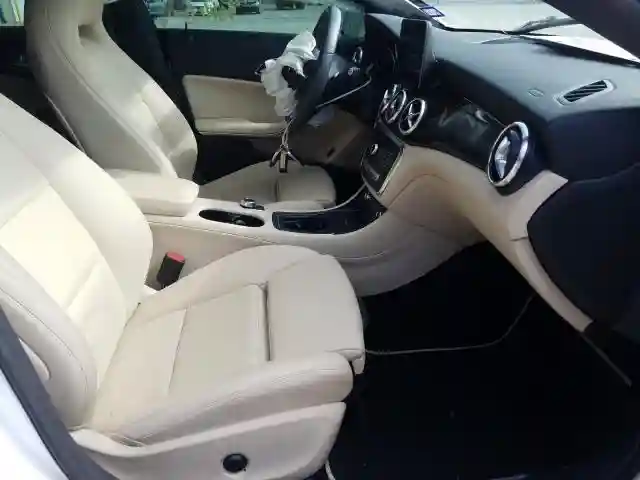 WDDSJ4EB5KN715455 2019 MERCEDES-BENZ CLA 250-4