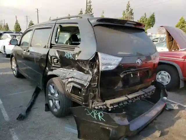 5TDXK3DC6ES502661 2014 TOYOTA SIENNA SPORT-2