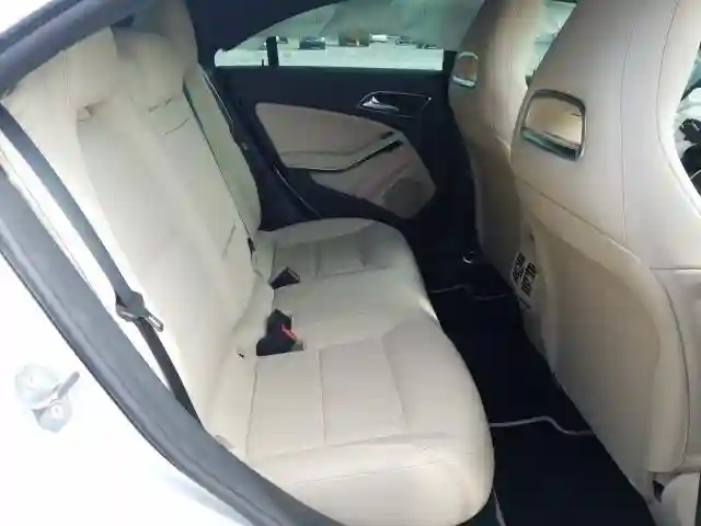 WDDSJ4EB5KN715455 2019 MERCEDES-BENZ CLA 250-5
