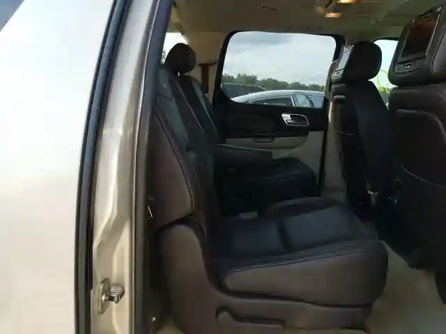 1GYUKKEFXAR114986 2010 CADILLAC ESCALADE ESV PLATINUM-5